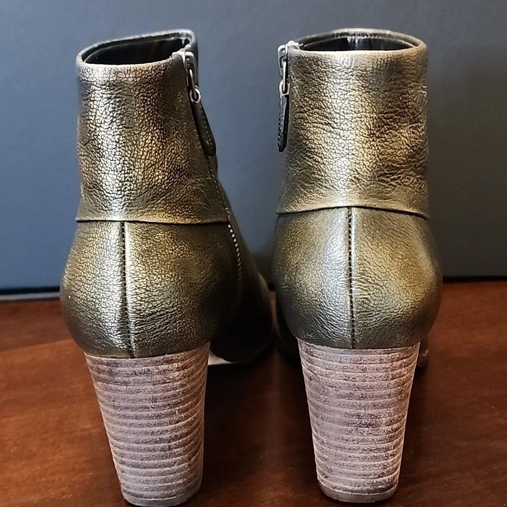 Cole Haan Nike Air Metallic boots Size 7B